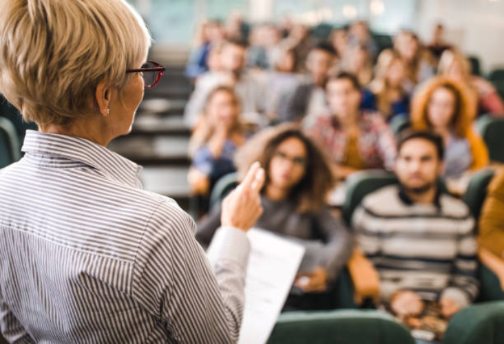 Consultare și dezbatere publică privind proiectul Codului de etică și deontologie universitară